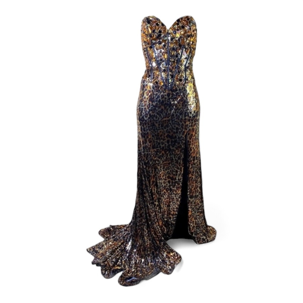 🌟 Glamorous Leopard Print Sequin Gown 🐆✨
